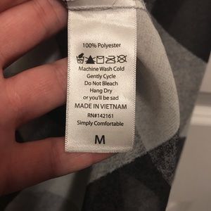 LuLaRoe Sweaters - M Lularoe Plaid Shirley LuLaRoe Sweaters - M Lularoe Plaid Shirley